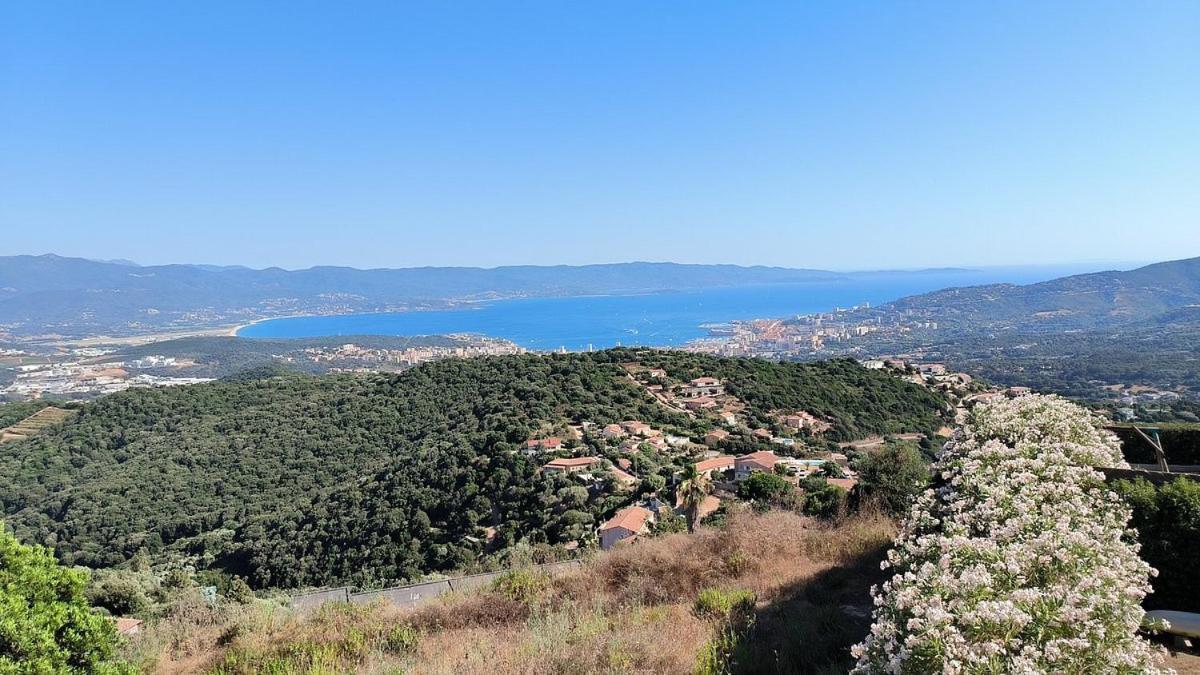 Gites Sassone, Vue Panoramique Sur Ajaccio Et La Mer Alata Exteriör bild