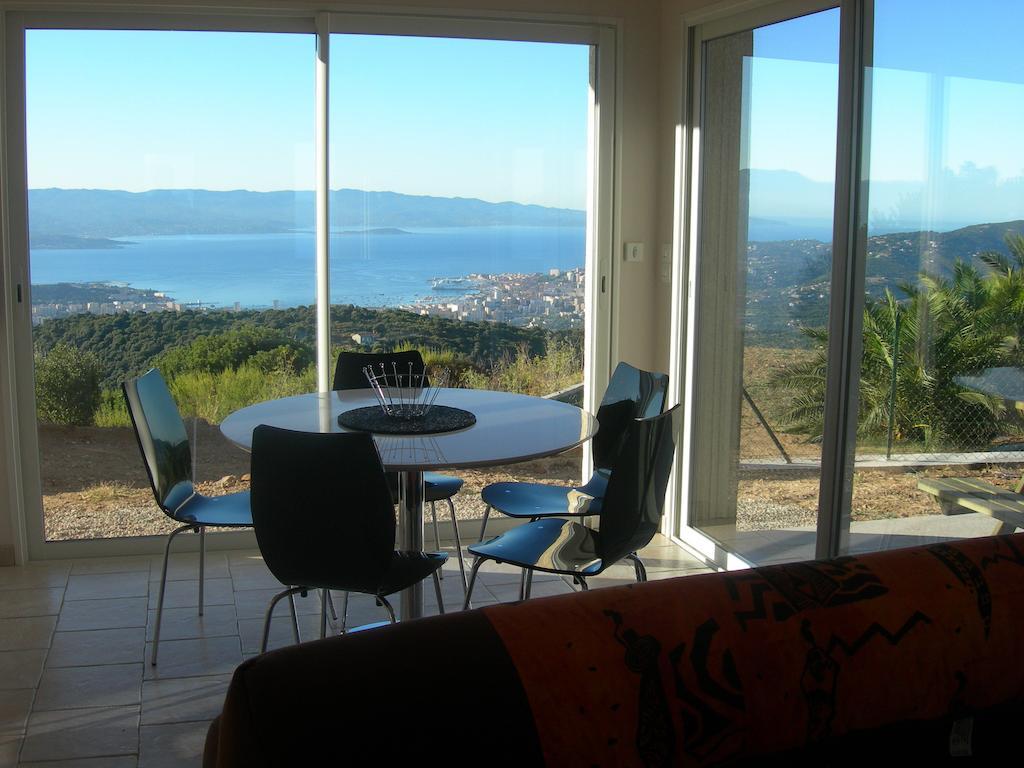 Gites Sassone, Vue Panoramique Sur Ajaccio Et La Mer Alata Rum bild